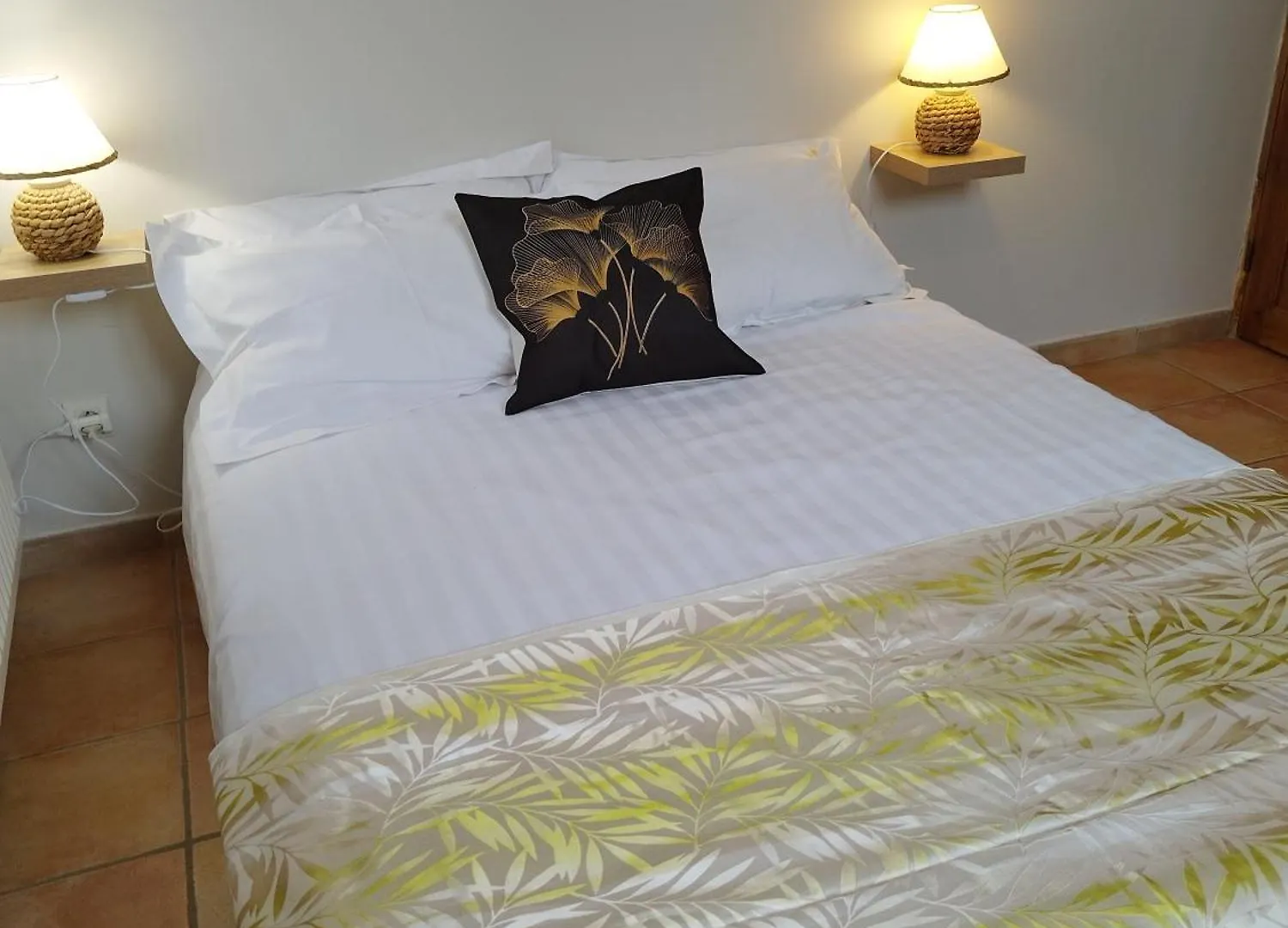 Le Petit Caboulot En Pleine Nature Vaumeilh Hotel